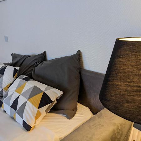 Paris Expo Suite Appartement & Parkings Dans Un Hotel 4 Etoiles, Porte De Versailles - Check In Autonome 24-7 Іссі-ле-Муліно Екстер'єр фото